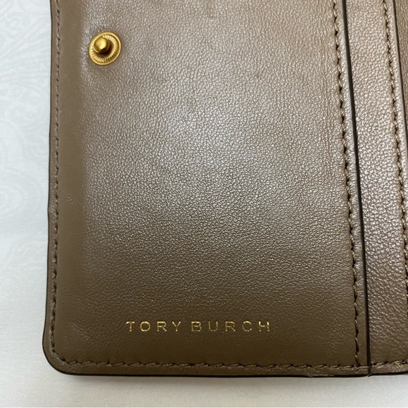 Tory Burch Medium Kira Wallet - Picture 9 of 11